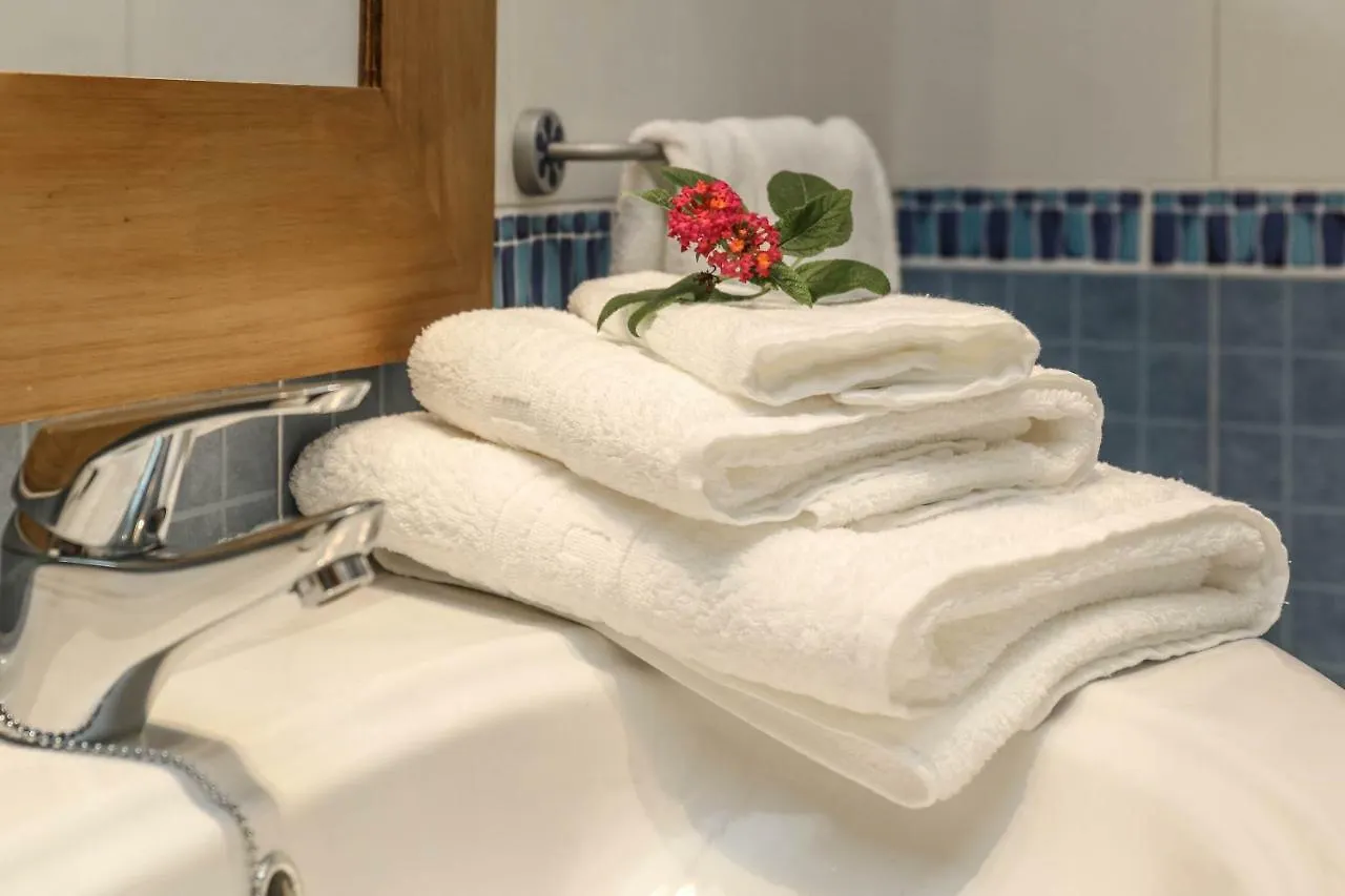 Om Destiny Univers Guaro Apartment
